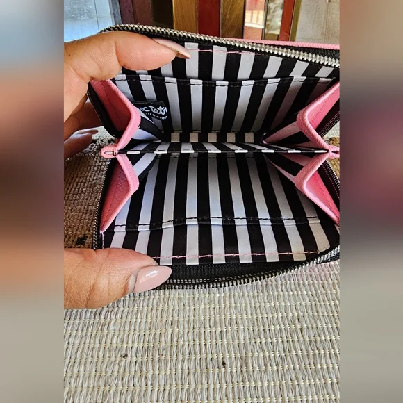 Marc Tetro Yorkie Small Wallet Card Holder Pockets Faux Leather. - Picture 6 of 8